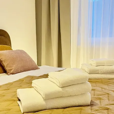 By Mare Free Garage Parking Apartament *