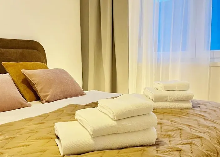 By Mare Free Garage Parking Apartman *